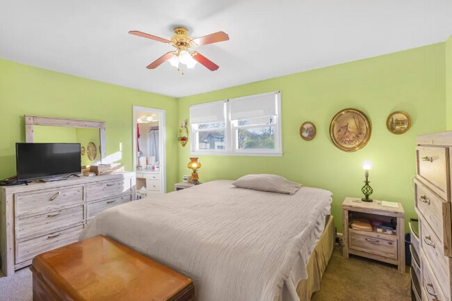 Building Photo - 3811 Crouch Dr