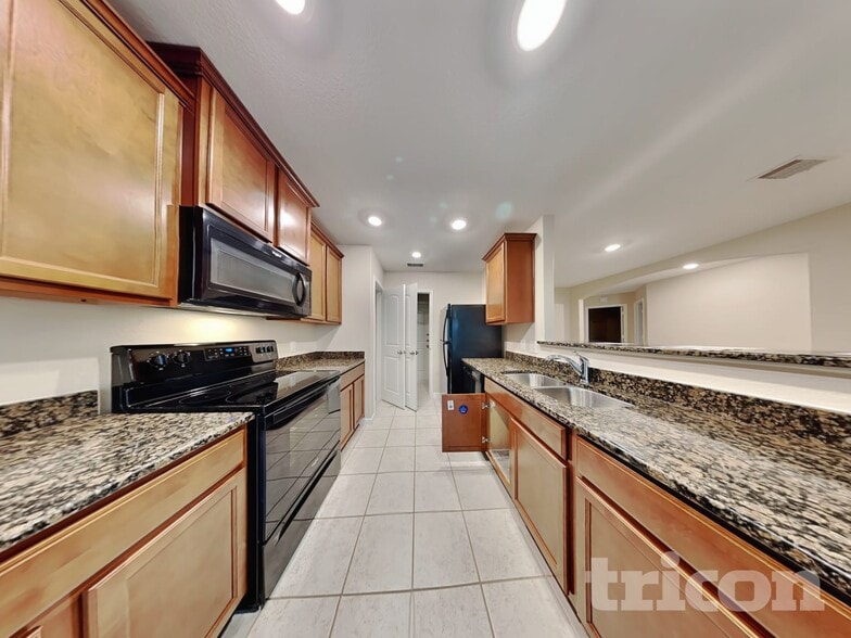 Building Photo - 804 Painted Bison Dr