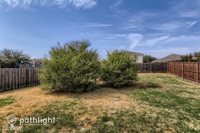 Building Photo - 3 br, 2.5 bath House - 1405 Knottingham Dr...
