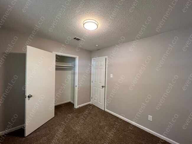 Building Photo - 9700 Stardust Trail