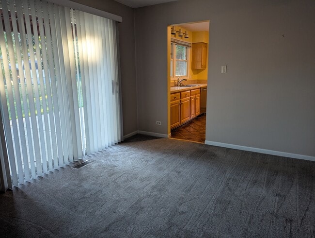 Building Photo - 406 Allonby Dr