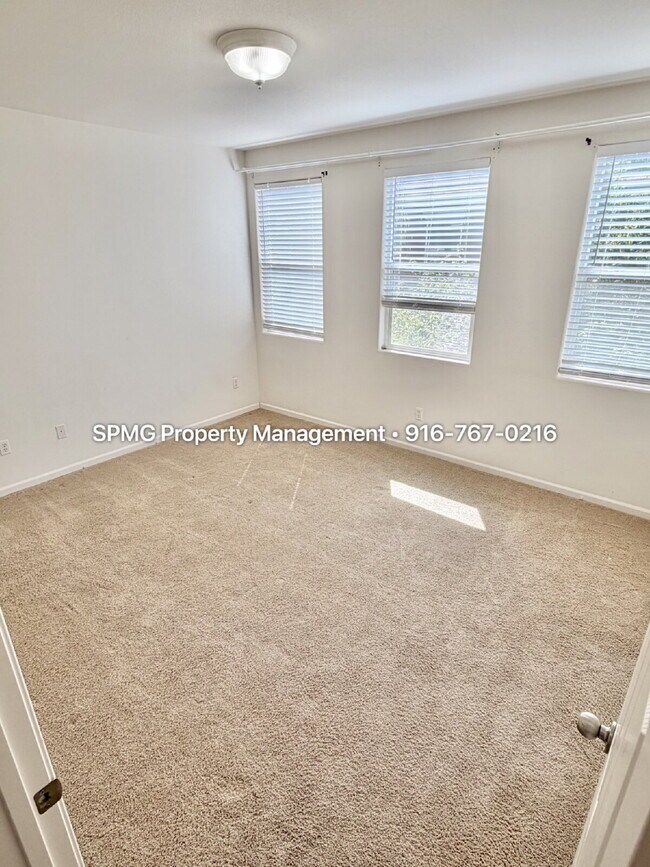 Building Photo - Beautifully Maintained 3 Bed / 2.5 Bath Home in South Natomas — New Appliances & Community Amenit...