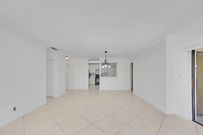 Building Photo - 12244 Royal Palm Blvd