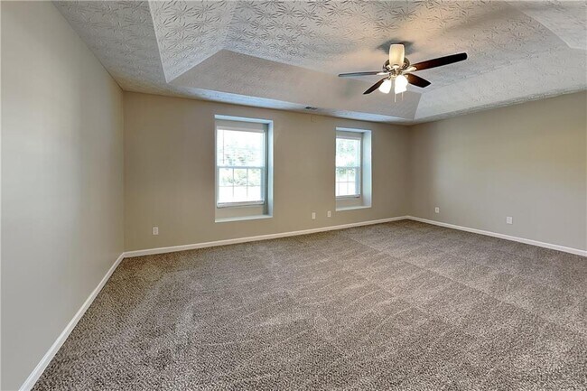 Building Photo - 231 Waterbury Way