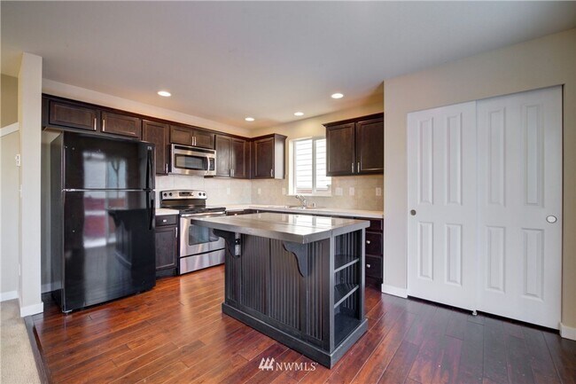 Building Photo - Your Perfect Lake Stevens Home — Stylish, ...