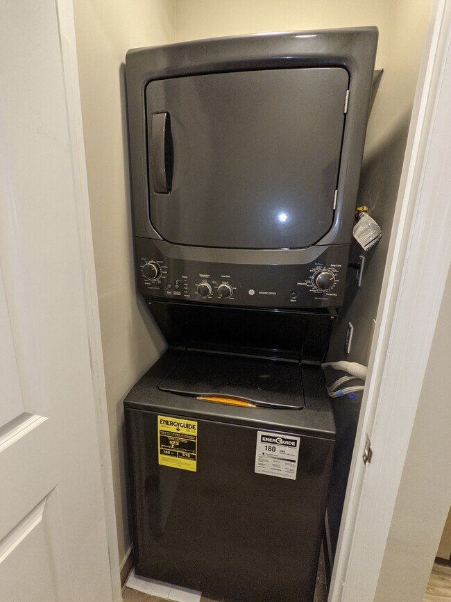 Building Photo - 8925 75th Ave