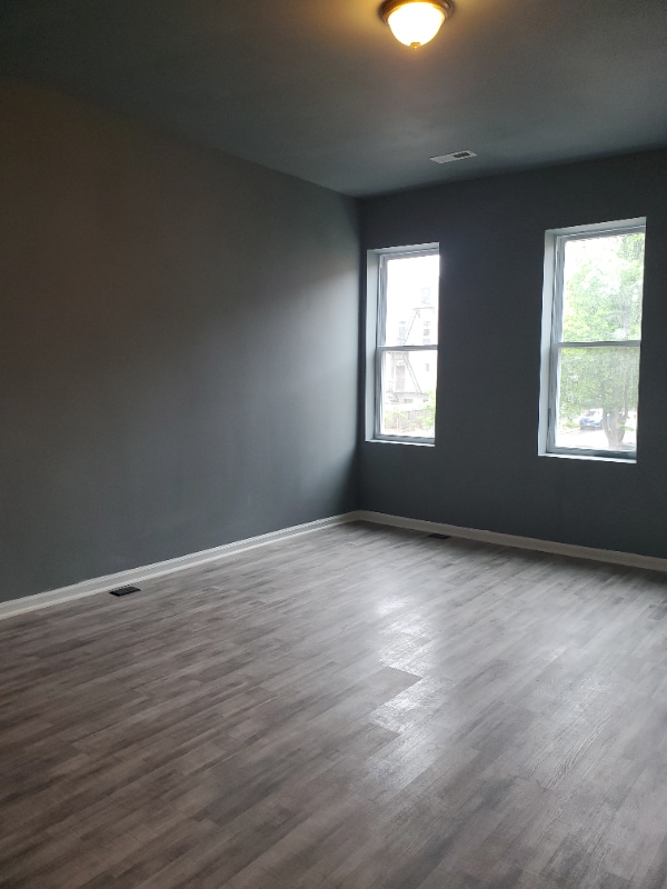 Building Photo - 1049 Brantley Ave