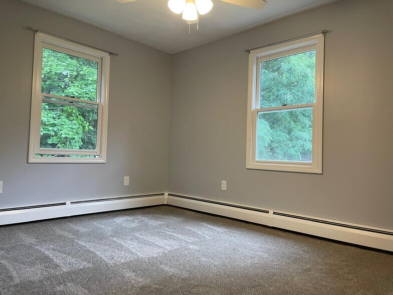 Secondary bedroom - 3 Ora Murphy Ct