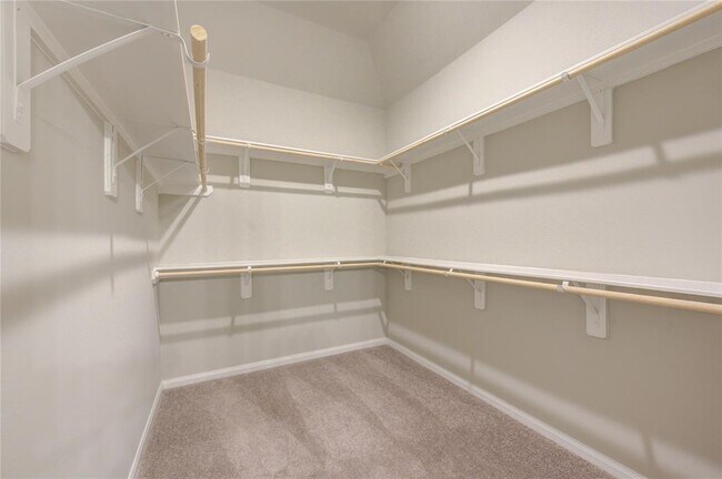 Building Photo - 3939 Sugardale St