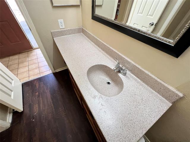 Building Photo - 9601 Forest Ln