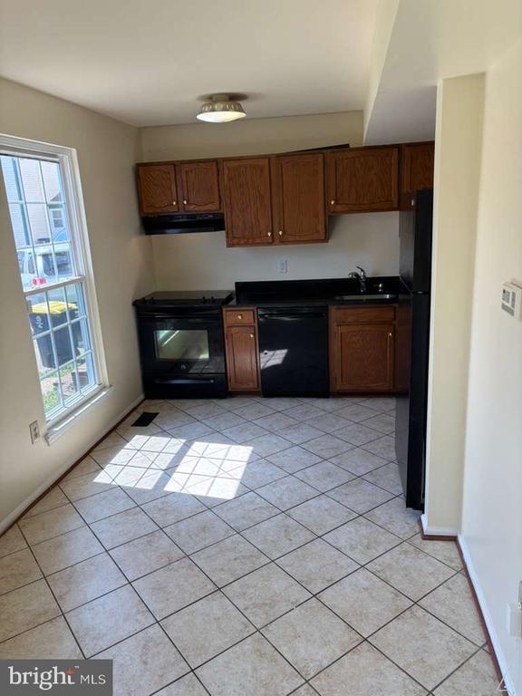 Building Photo - 3021 S Grove