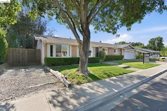 Building Photo - 1077 Bellamy Ct