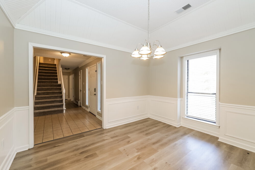 Building Photo - 8163 Cairn Dr