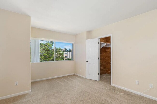 Building Photo - 5700 Baltimore Dr