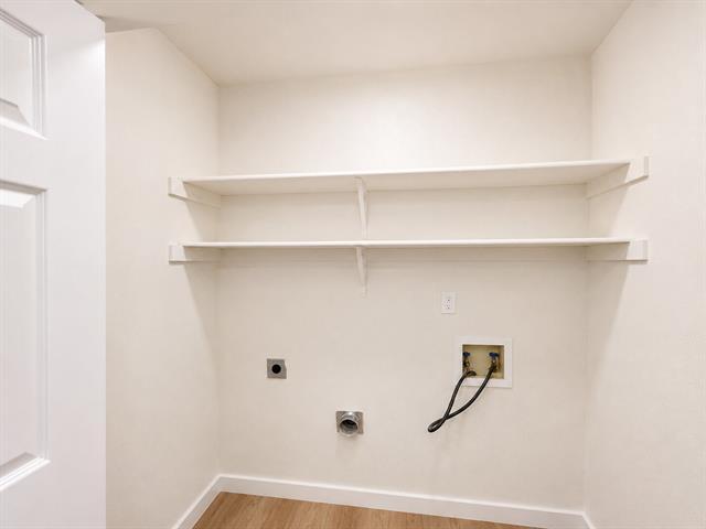 Building Photo - 300 Lamesa Ct