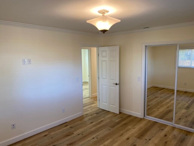 Building Photo - 856 Marino Pines Rd