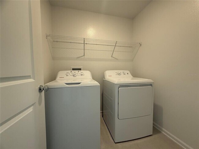 Building Photo - 3467 Howell Dr