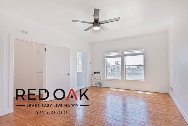 Building Photo - 409 S Alvarado St