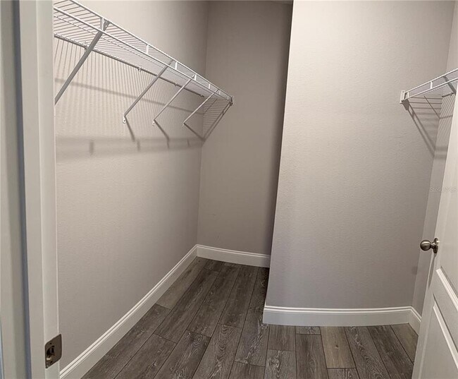 Building Photo - 253 Meadowbrook Blvd