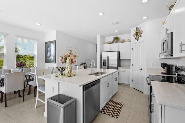 Building Photo - Beautifull Furnished Townhome - Nokomis - 2 Bedroom 2.5 bath plus office -1 Car Garage