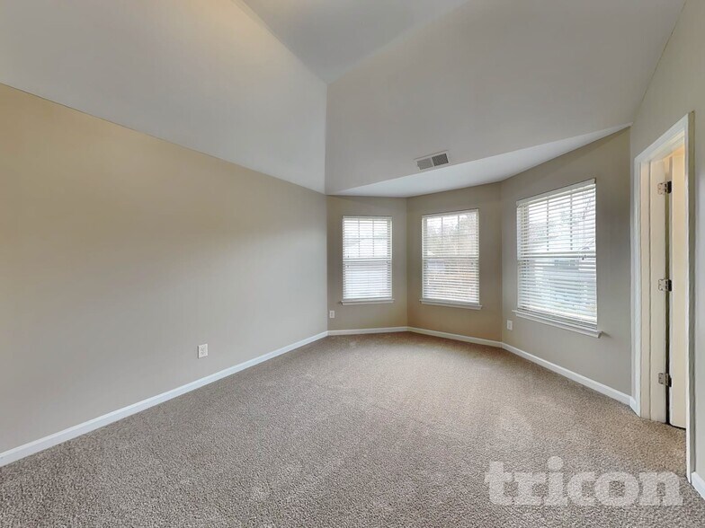 Building Photo - 3554 Hideaway Ln