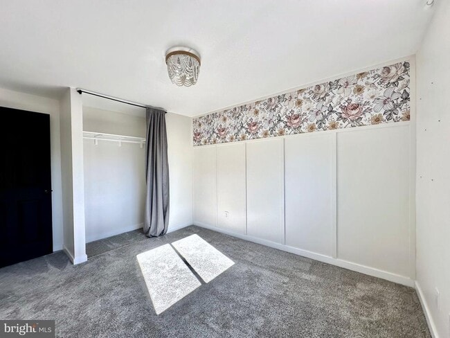 Building Photo - 1351 St Francis Rd