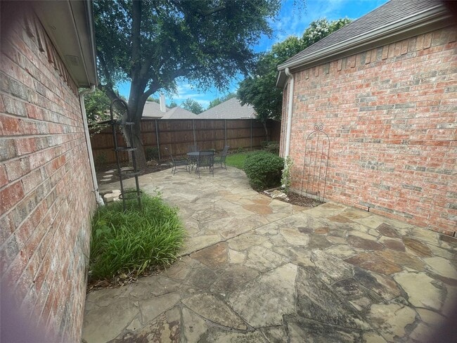 Building Photo - 9506 Windy Hollow Dr
