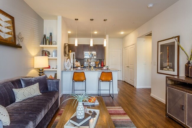 Primary Photo - Your Spring Escape – 4 Weeks Free!