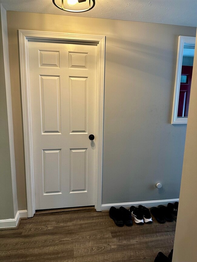 Building Photo - 22 Essex Grn Dr