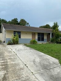 Building Photo - 54 SE Mead Pl