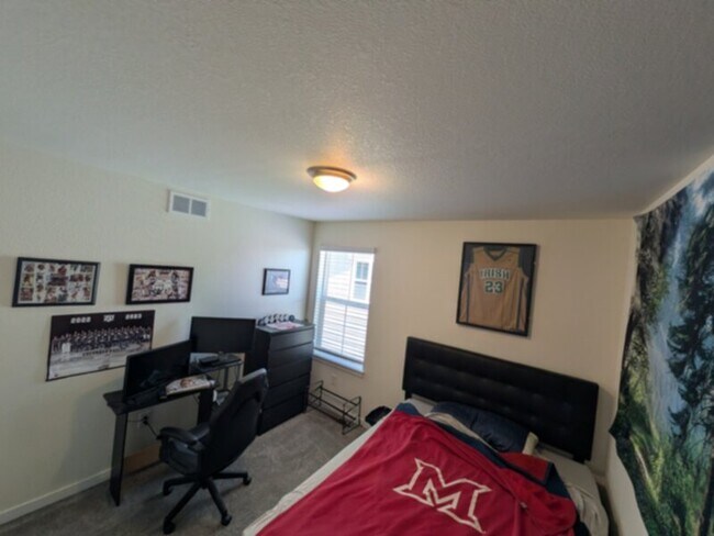 Building Photo - 1064 S Eaton Park Ct