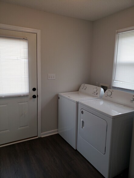 Utility Room - 1511 Woodlawn Rd