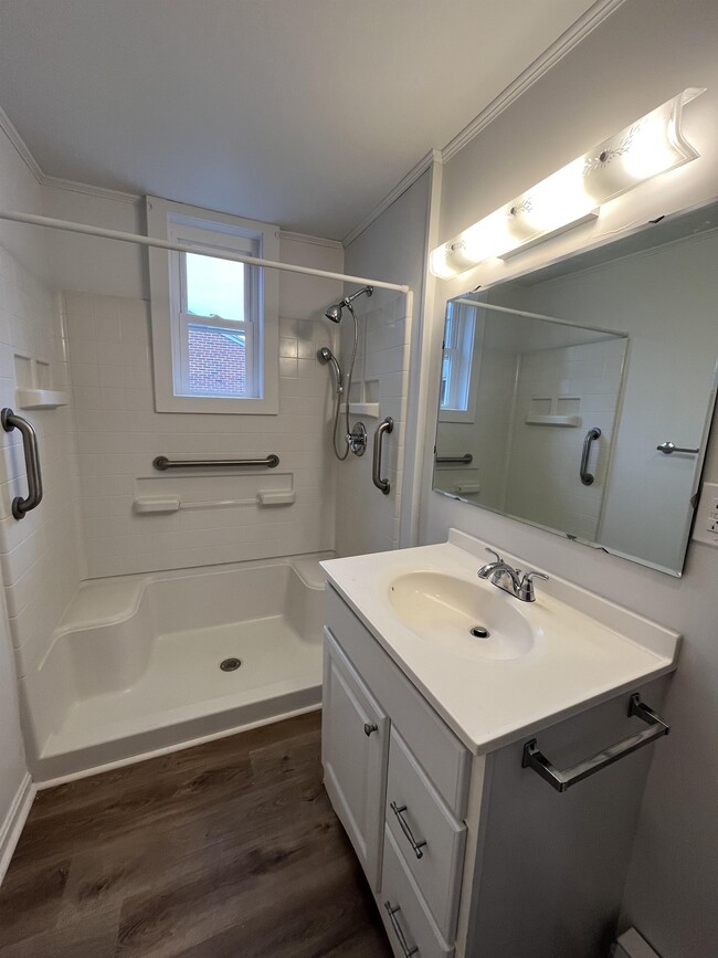 Building Photo - 2235 Middle St