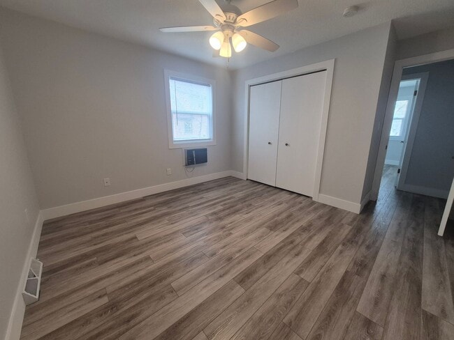 Building Photo - 3581-3583 Peck St SW