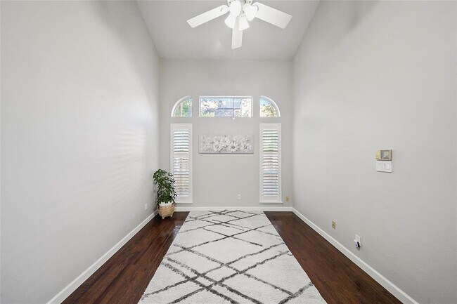 Building Photo - 2351 Summit Way Ct