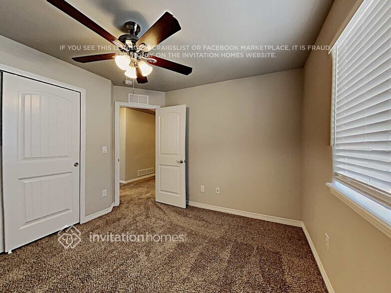 Building Photo - 10833 Pigeon Dr