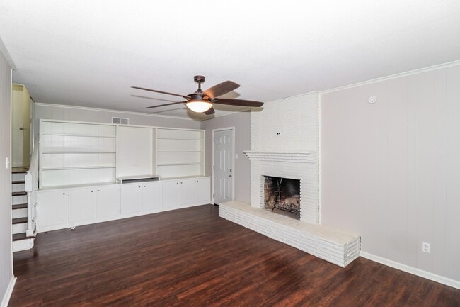 Building Photo - 3569 Arsenal St