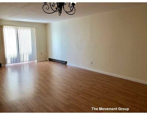 Building Photo - 288 Main St