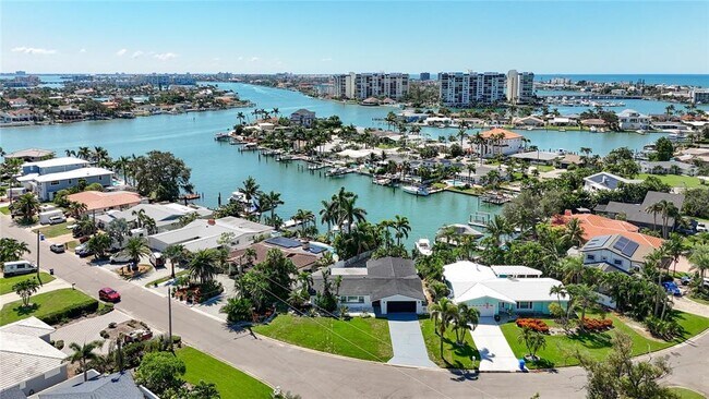 Building Photo - 25 Island Dr