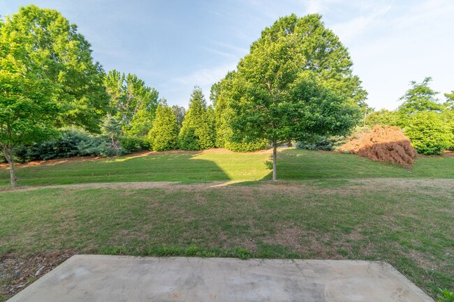 Building Photo - Spacious & Elegant 4 Bedroom Home in Fort ...