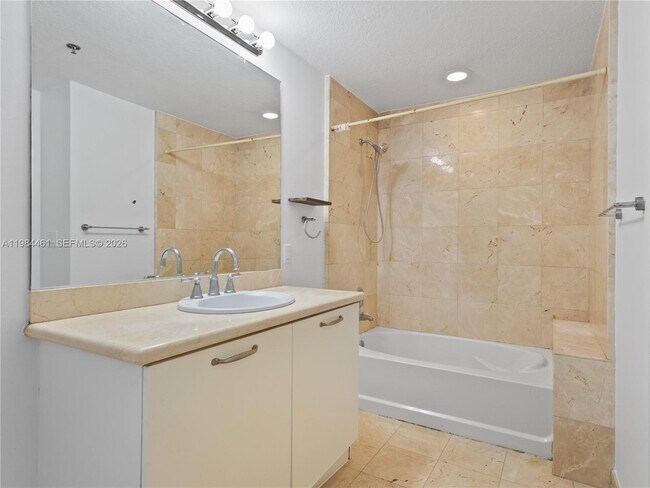 Building Photo - 6515 Collins Ave