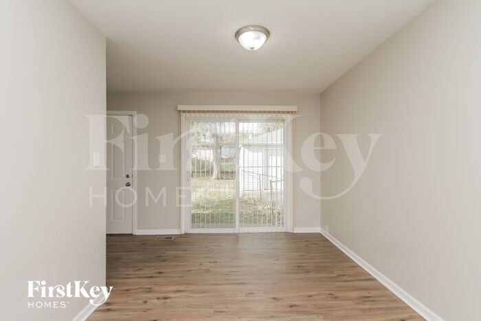 Building Photo - 408 Dalhart Ave