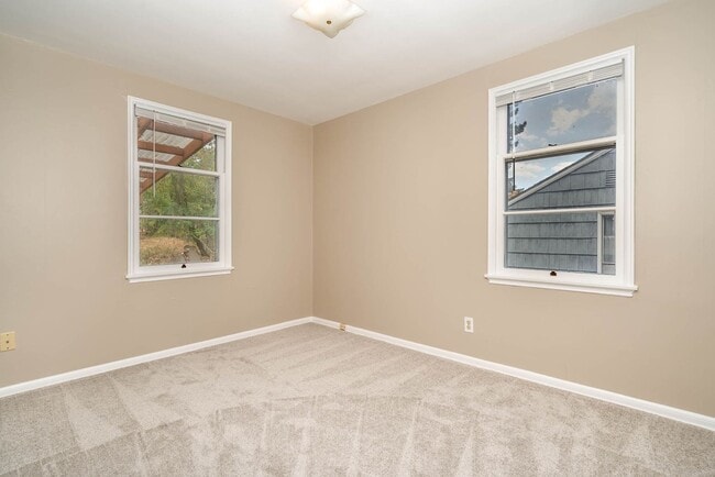 Building Photo - 2Bd/1Ba Seattle House