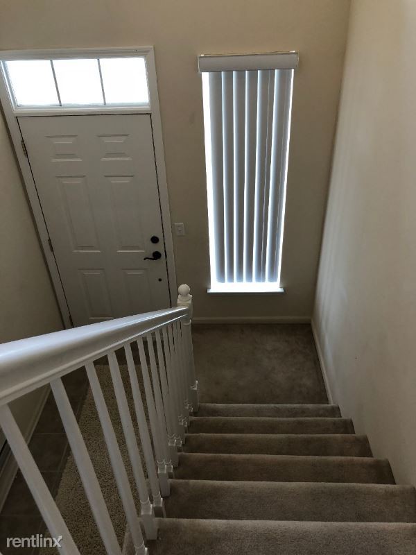 Building Photo - 52165 Naugatuck Dr