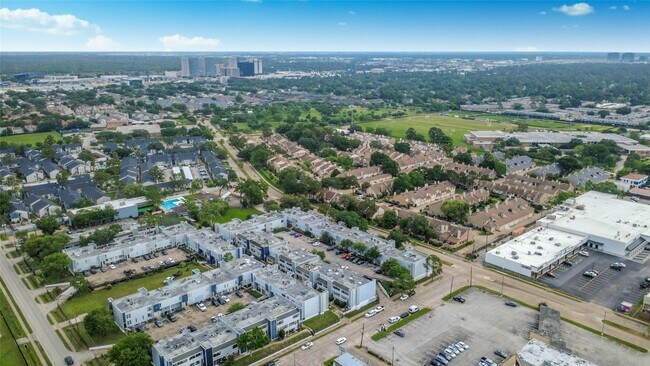 Building Photo - 781 Country Pl Dr