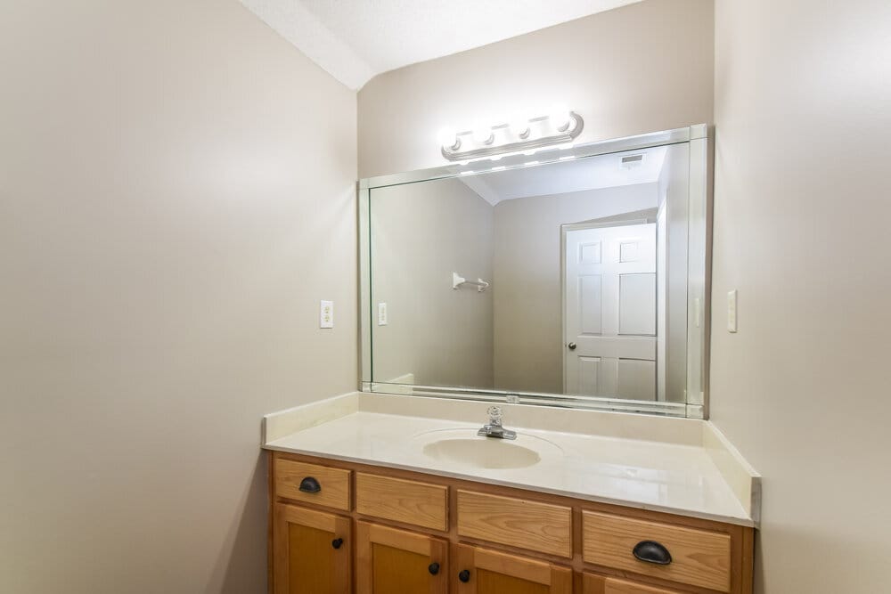Building Photo - 9890 Vista Ridge Dr