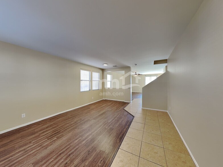 Building Photo - 11817 W Via Montoya Dr