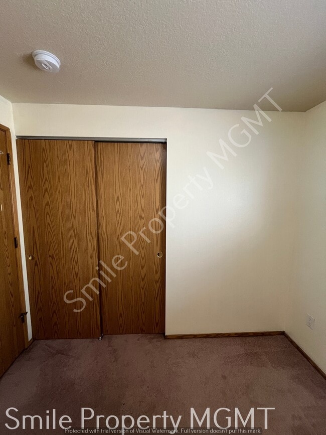 Building Photo - 215 SE 91st Ave