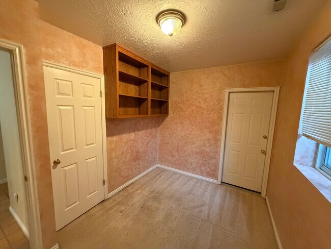 Building Photo - 479 S Palisade Dr
