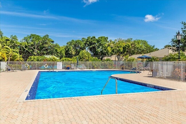 Building Photo - 4197 Royal Oak Dr